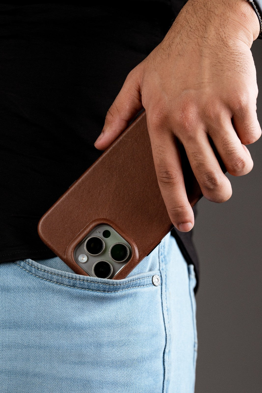 Full Grain Leather Brown iPhone 16 Pro Max Case