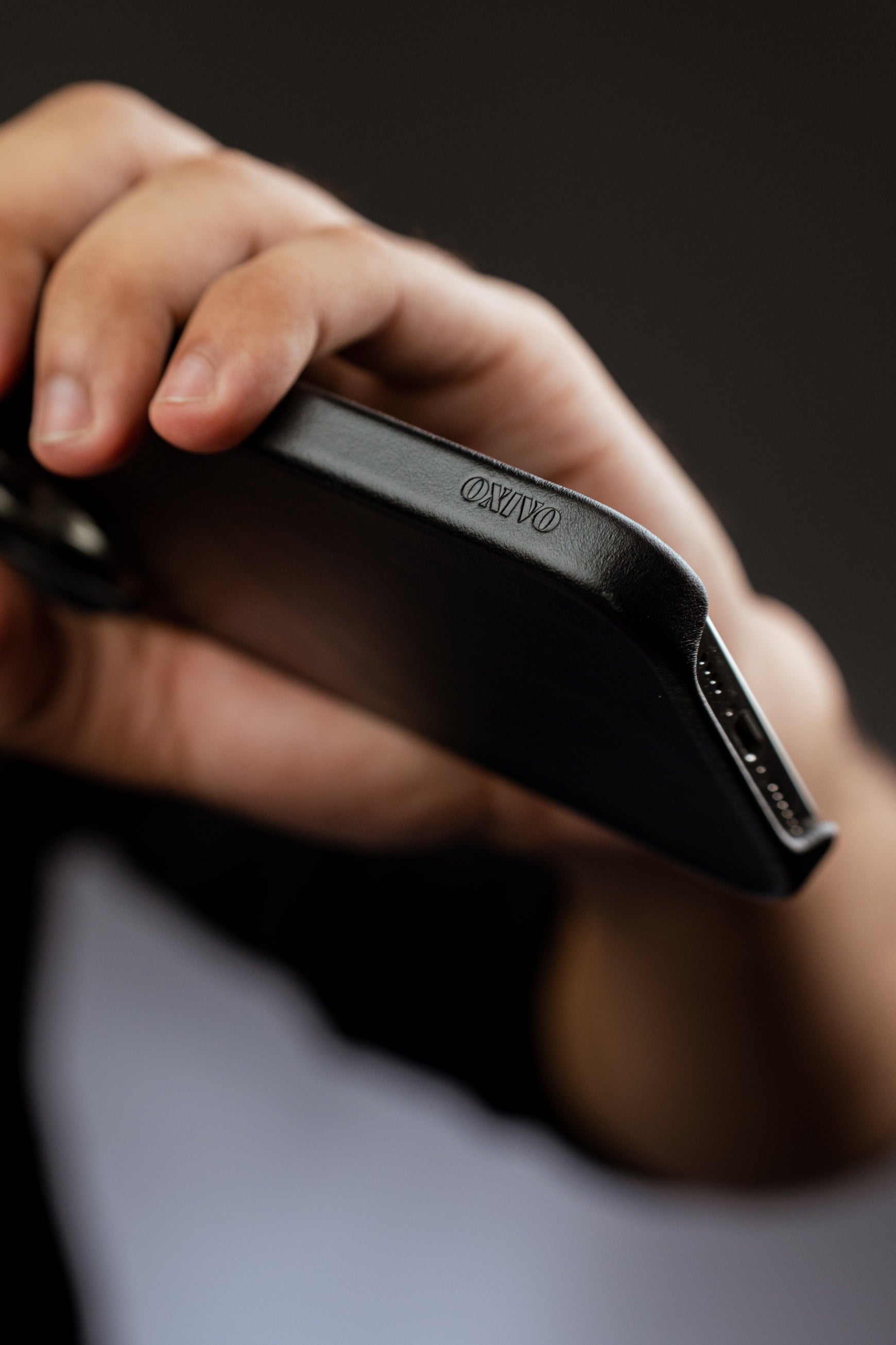 Full Grain Leather Black iPhone 16 Pro Max Case
