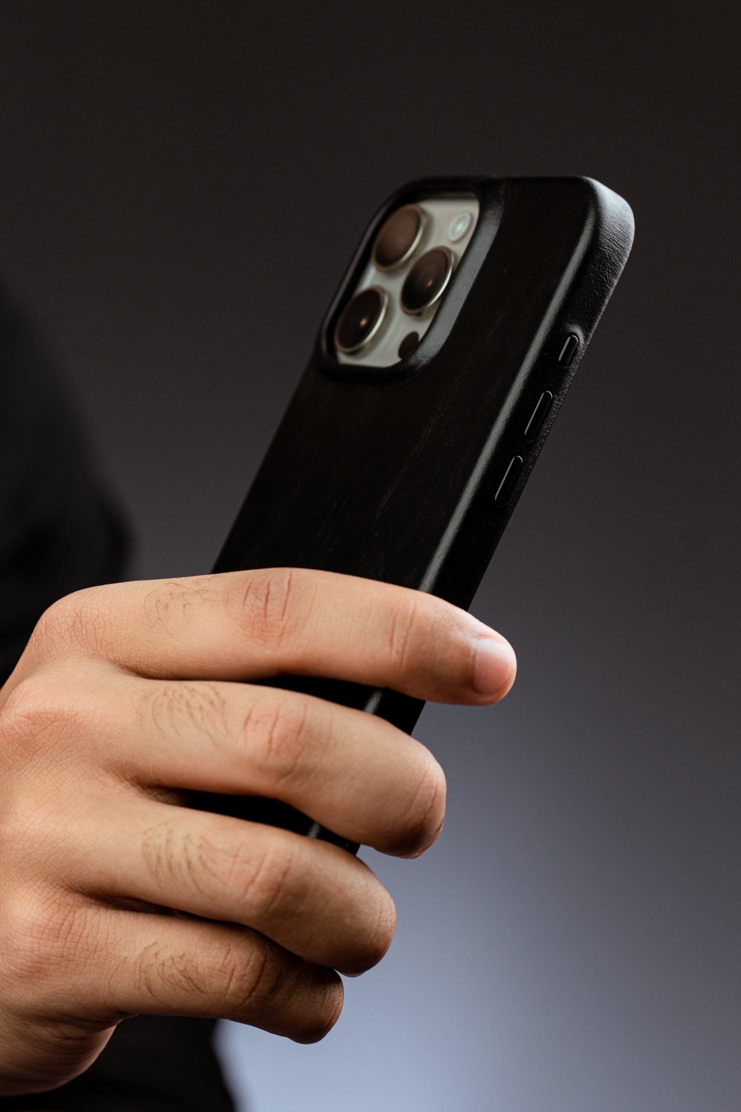 Full Grain Leather Black iPhone 16 Pro Max Case